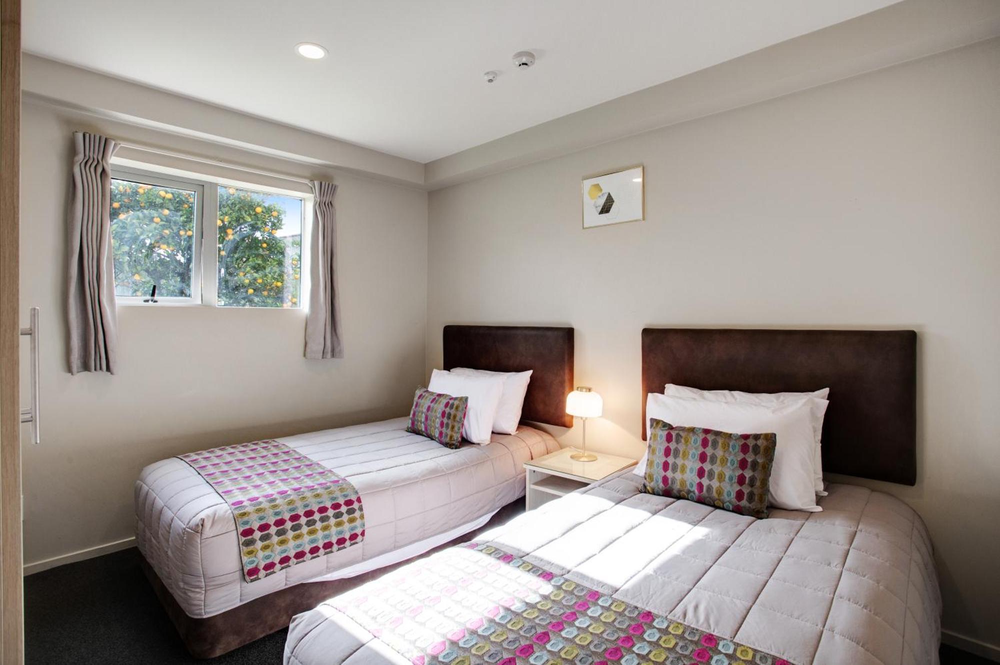 เอลเลอร์สลี ปาล์ม Motel โอ๊คแลนด์ ภายนอก รูปภาพ