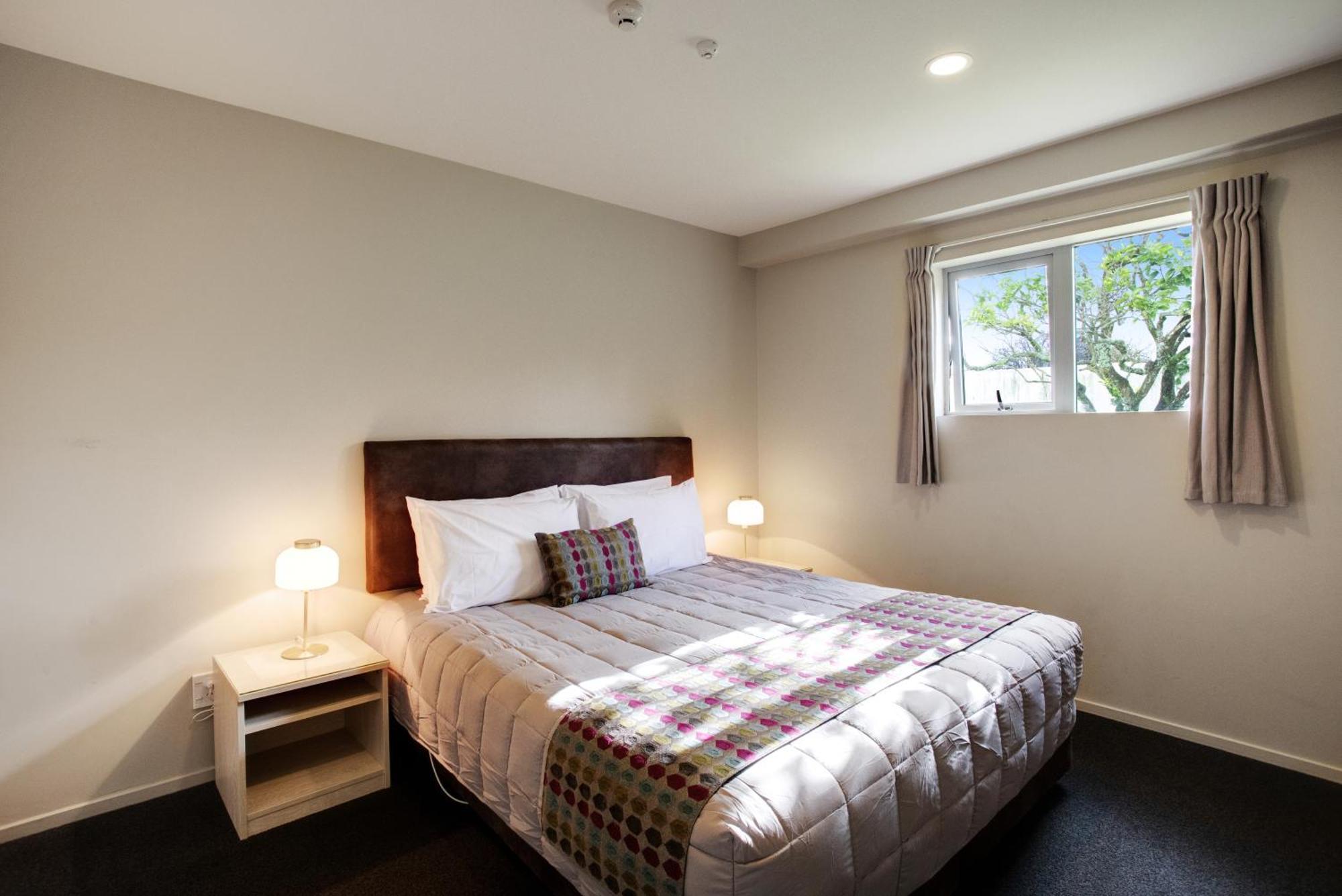 เอลเลอร์สลี ปาล์ม Motel โอ๊คแลนด์ ภายนอก รูปภาพ
