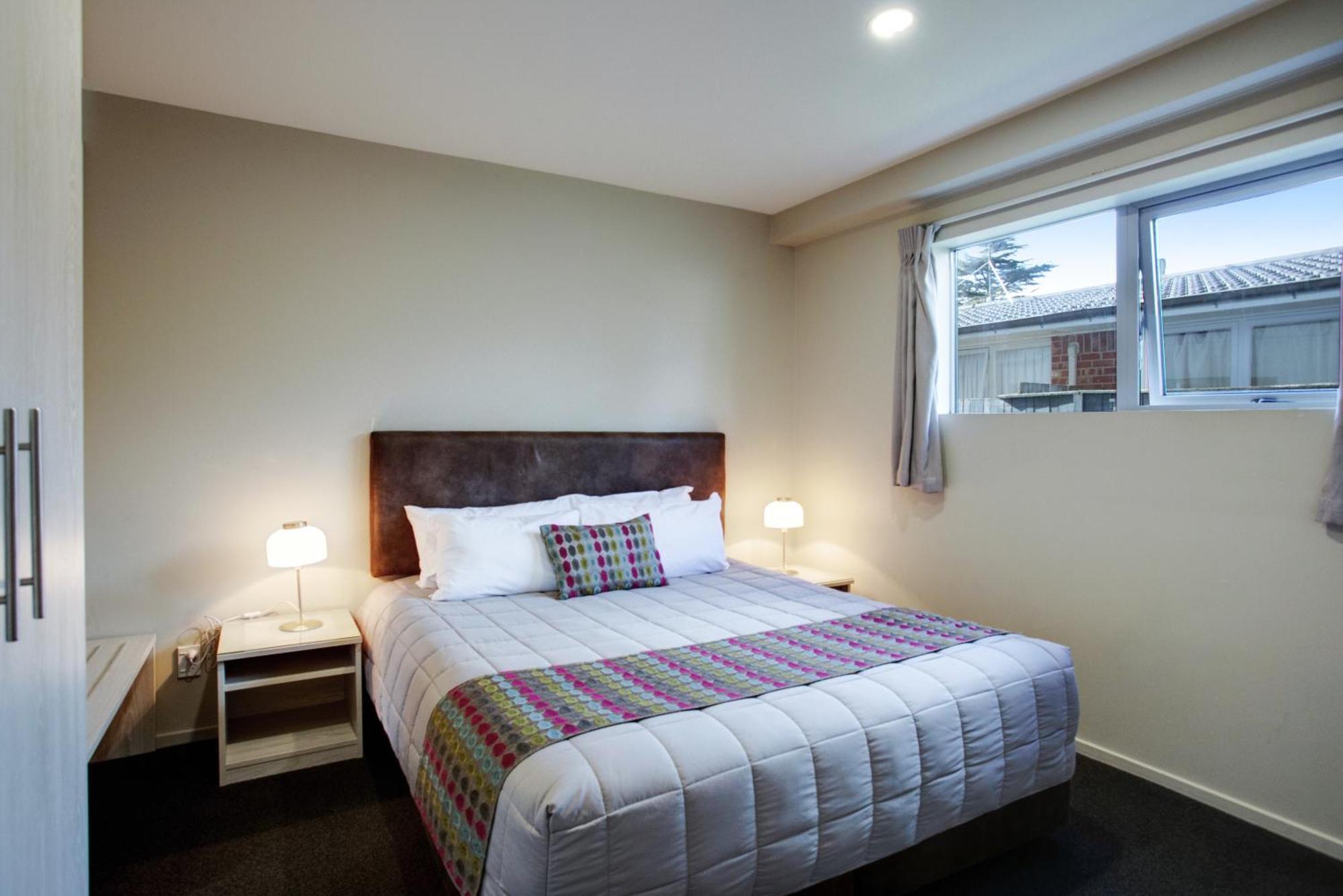 เอลเลอร์สลี ปาล์ม Motel โอ๊คแลนด์ ภายนอก รูปภาพ